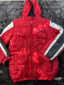 Air Jordan Hooded Puffer Coat Red Black Boys Large - Picture 1 of 11