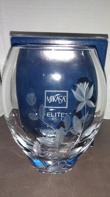 MIKASA CRYSTAL CLASSIC ROSE 8.5" MOON VASE  - Image 1 of 4