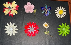Vintage Big Lot 8 Pins / Brooches Flower Styles MCM - Picture 1 of 9