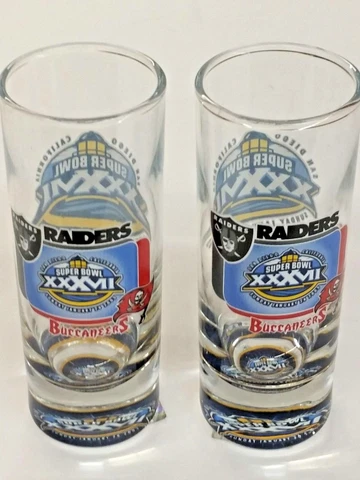 NFL Oakland Raiders - Tampa Bay Buccaneers Super Bowl 37 Shot Glass (Set of 2) T Cover
