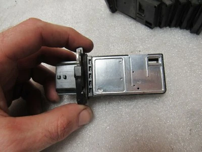 Sensor medidor de flujo de aire másico OEM INFINITI G25 G35 G37 EX35 EX37 FX35 FX37 FX50 Foto 1 de 4