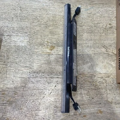 PHILIPS COLOR KINETICS 101-000066-00 ICOLOR COVE QLX 12" LINEAR LED LIGHT - Image 1 of 4