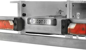 Carson 1:14 Auflieger Kennzeichenhalter/Puffer - 500907034 - Bild 1 von 1