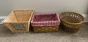 4 Random Shapes Bamboo/Rattan Type Basket - Picture 1 of 9