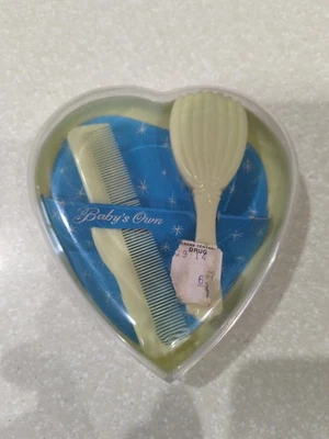 Juego de peine y cepillo propio para bebé Foto 1 de 3