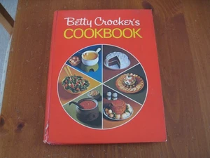 BETTY CROCKER'S COOKBOOK Red Pie Cover 1972 Hardcover - Picture 1 of 5