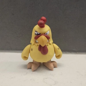 Kidrobot Family Guy Series 1 Ernie the Giant Chicken Vinyl Figure 1/64 - Picture 1 of 3