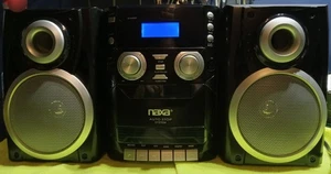Reproductor de CD portátil Naxa Boombox AM/FM radio estéreo casete-probado funciona muy bien  - Imagen 1 de 23