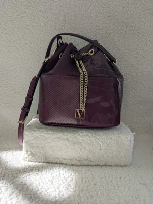 Bolso Bandolera Victoria’s Secret Bucket Borgoña Patchwork Cuero Cadena Dorada L Foto 1 de 4