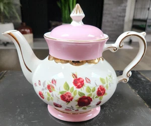 Vintage Gibsons Teapot Staffordshire England White & Gold Trim Red Roses JO4 - Picture 1 of 9