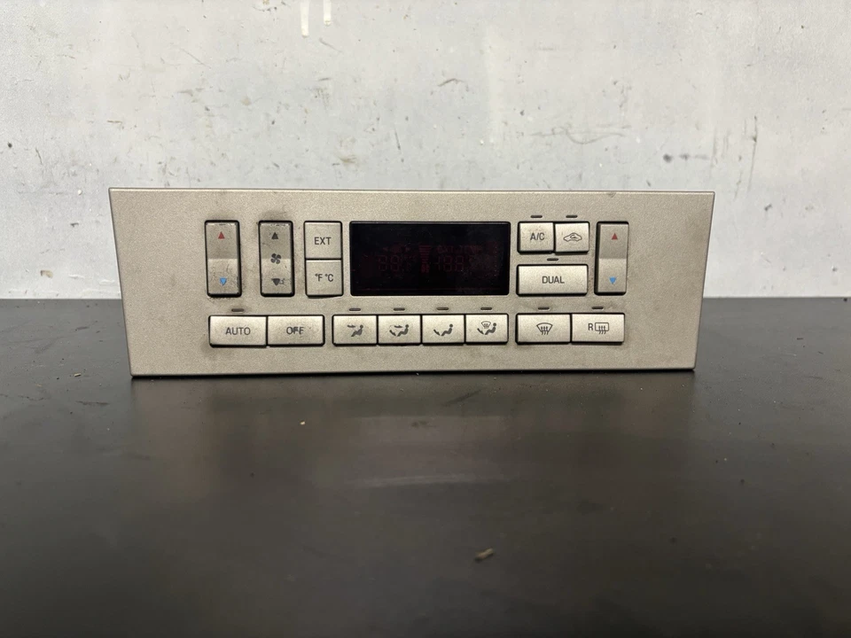 Оригинальный климат-контроль для системы отопления и кондиционирования воздуха Lincoln Navigator 2003-2006 годов выпуска 6L74-18C612-BA - Изображение 1 из 4