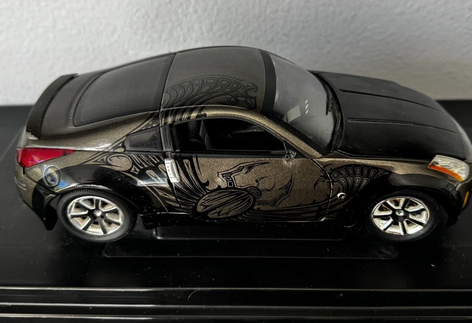 JoyRide 1/18 Scale - Fast & Furious Tokyo Drift 2003 Nissan dark silver 350 - Image 1 of 4