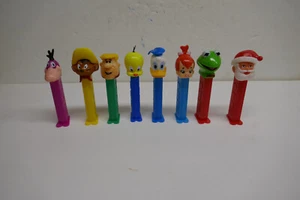 Vintage Lot Of 8 Pez Candy Dispensers Flintstones, Tweety,Speedy,Santa & More - Picture 1 of 3