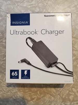 Insignia 65 Watt. Universal Ultrabook Charger (NS-PWLC663-C) - Image 1 of 3