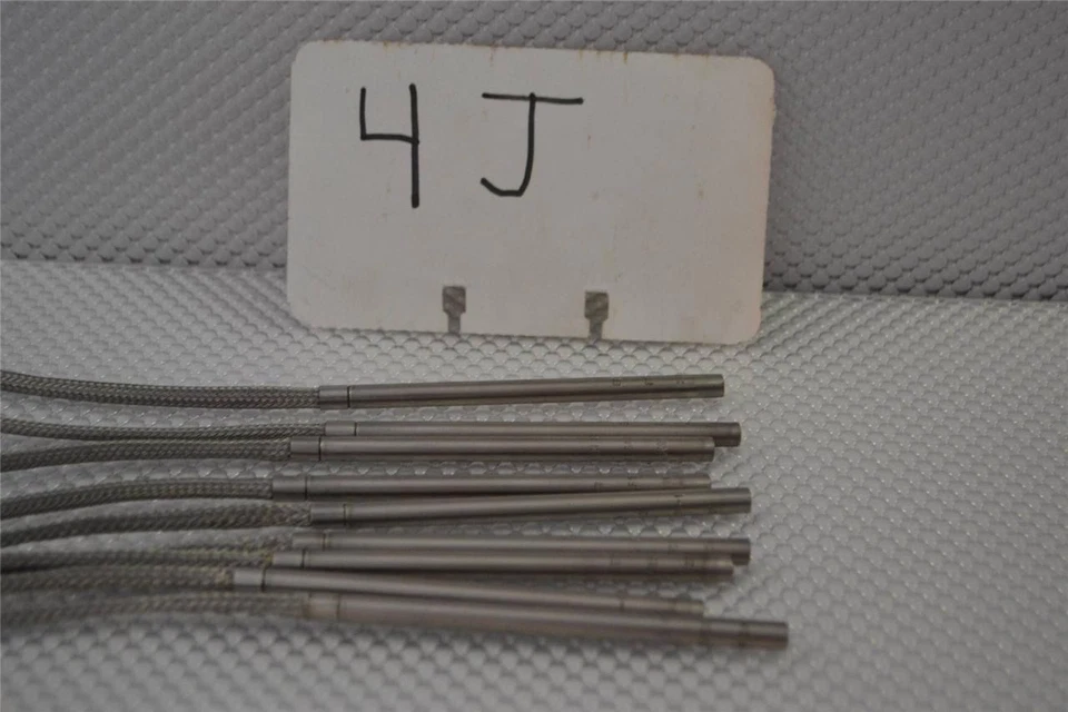 ONE NEW 240V 200 WATT CARTRIDGE HEATING ELEMENT AES4A PCF 10-1 - Image 1 of 1