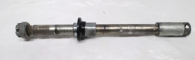 Yamaha XT550 XT 550 1982 82-83 OEM eje de rueda delantera 4H7-25181-01-00 Foto 1 de 4
