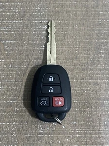 OEM TOYOTA HIGHLANDER SEQUOIA RAV4 REMOTE HEAD KEY FCC:GQ4-52T PN:89070-0R100 H - Picture 1 of 3