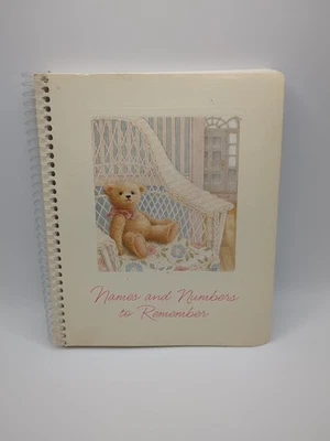 Libreta de direcciones vintage con sello. Oso de peluche espiral en silla nuevo stock antiguo Foto 1 de 4