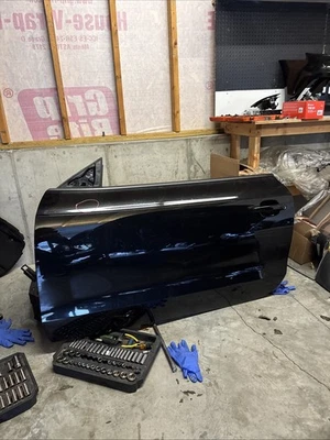 2008 2009 2010 2011 2012 2013-2016 AUDI A5 S5 DRIVER PORTA ESQUERDA SHELL / PRETO FABRICANTE DE EQUIPAMENTO ORIGINAL - Imagem 1 de 4