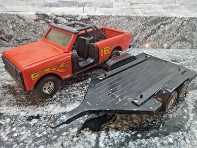 DE COLECCIÓN ORIGINAL ERTL BAJA TERRA SCOUT LLAMAS NARANJAS CON REMOLQUE SIN BARCO Foto 1 de 4