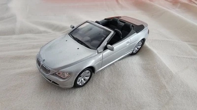 BMW serie & Cabrio 2004 1/43 - Immagine 1 di 2