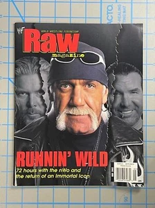 WWF RAW Magazine nWo Runnin' Wild Hulk Hogan May 2002 WWE Vintage Wrestling - Imagen 1 de 11