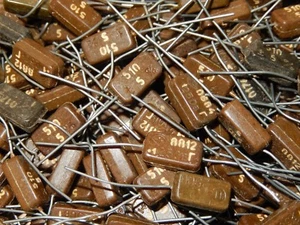 510pF 5% 250V KSO condensadores de mica plateados NUEVO LOTE DE 20 piezas - Imagen 1 de 2