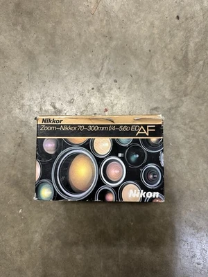 Nikon AF Nikkor 70-300 мм F/4-5.6 D ED зум-объектив с коробкой и капюшоном - Изображение 1 из 4