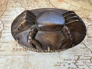 Caja de madera vintage cangrejo tallado a mano 6”x4” x3”. "HOY'S HAUL" - Imagen 1 de 10