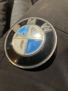 BMW BADGE GENUINE 82mm 00095808114 USED WORN CONDITION JE DAY B3/110 BM3 - Picture 1 of 9