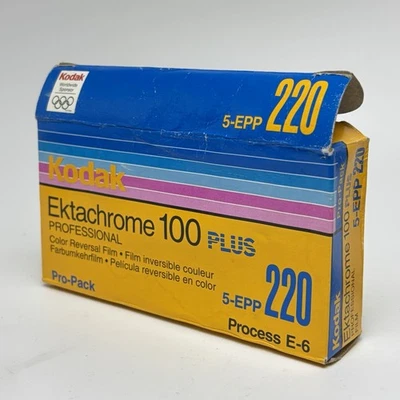 5 rollos 220 Kodak Ektachrome 100 plus película de inversión de color, caducado 2007 Foto 1 de 3