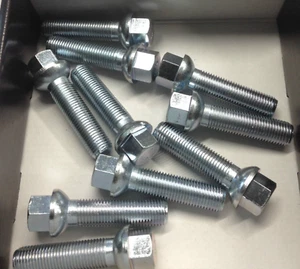 Bulloni prolungati lunghi 60 mm esagono 17 filetto M14x1,5 Mercedes sferici 10pz - Foto 1 di 1