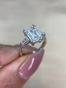 Platinum Three Stone Ring 4.45 Ct Emerald Diamond Ring VVS2 IGI Lab Grown - Picture 1 of 4