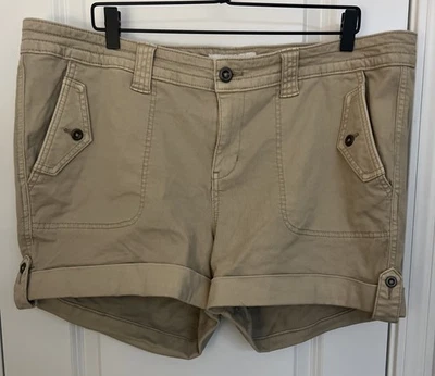 Torrid Women's Size 20 Khaki Chino Shorts Beige Regular Cotton Blend NEW - Image 1 of 4