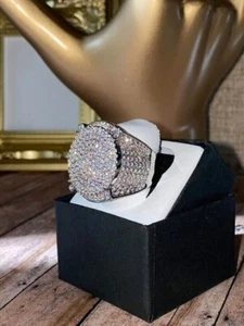 Anillo para hombre enchapado en oro blanco de 14K banda racimo de moissanita real corte redondo de 4,00 quilates - Imagen 1 de 6