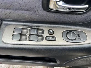 Door Switch Front LEXUS IS300 01 02 03 04 05 - Picture 1 of 1