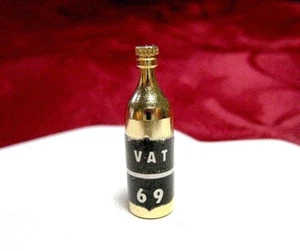 VINTAGE GOLD PLATED VAT 69 MINI ALCOHOL BOTTLE BEER VINE VODKA  PEPSI RARE  - Picture 1 of 5