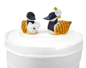 Canada Goose Cake Topper Bride Groom Love Wedding Engagement Carved Wood Statue - Picture 1 of 6