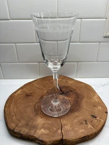 Wedgwood Crystal Vera Wang GROSGRAIN Water Goblet Glass 9 1/8" - Picture 1 of 14