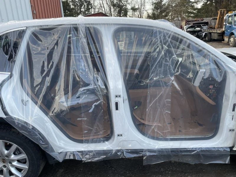 BALANCÍN DERECHO DERECHO DERECHO CON POSTE BLANCO PC: 0Q -BASE- SE ADAPTA A 11-18 PORSCHE CAYENNE 36409 Foto 1 de 4