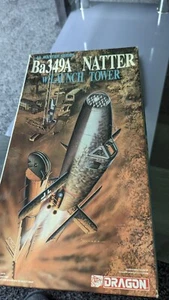 COHETE NATTER DRAGON 1:48 Ba349A de colección con torre de lanzamiento alemán Segunda Guerra Mundial #5516 - Imagen 1 de 14