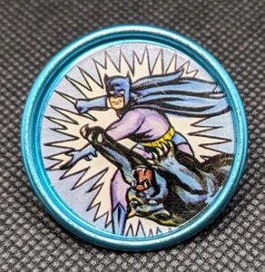 1966 Topps #19 BATCOIN Space Magic Metal coin Batman & Robin NPP USA 19/20 - Picture 1 of 2