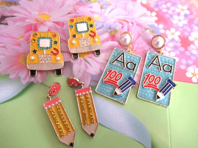 Yellow BUS DRIVER  STUD Teachers' PENCIL & Report Card Dangle Earrings NWT-Lot 3 - Image 1 of 4