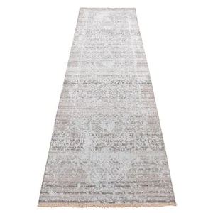 Alfombra corredora de lana y seda anudadas a mano de diseño zoroástrico verde 2'6""x10"" R87253 - Imagen 1 de 7
