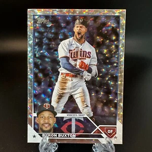 2023 Topps Byron Buxton Silver Pattern Foilboard #25 Minnesota Twins - Picture 1 of 2