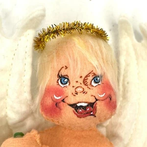 Querubín ángel de Navidad Annalee Mobilitee vintage con adorno de muñeca de muérdago 8" - Imagen 1 de 6