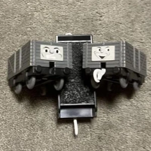  Thomas & Friends TOMY Plarail Trackmaster  Donald rNo Battery - Picture 1 of 2