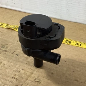 2010-2016 Mercedes-Benz E550 ML550 Auxiliary Water Pump Heater A2118350028 OEM . - Picture 1 of 7