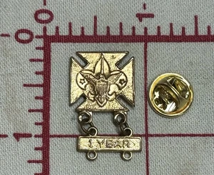 Boy Scouts of America BSA Scouting One 1 Year of Service Cross Badge Award Pin - Picture 1 of 2