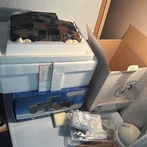 Franklin Mint 1:24 Scale Diecast Military Humvee with Box & COA AND ALL PARTS - Picture 1 of 15